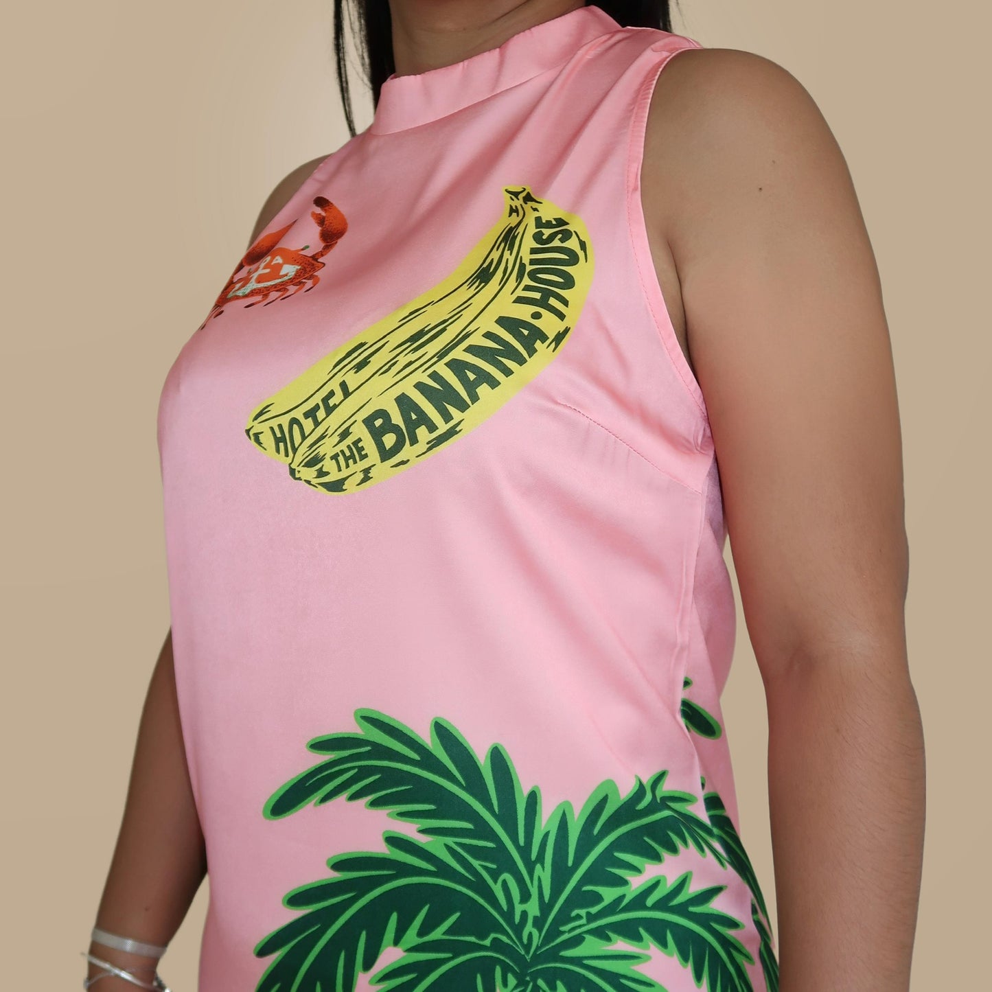Vestido Largo Rosa y Naranja con Estampado de Playa