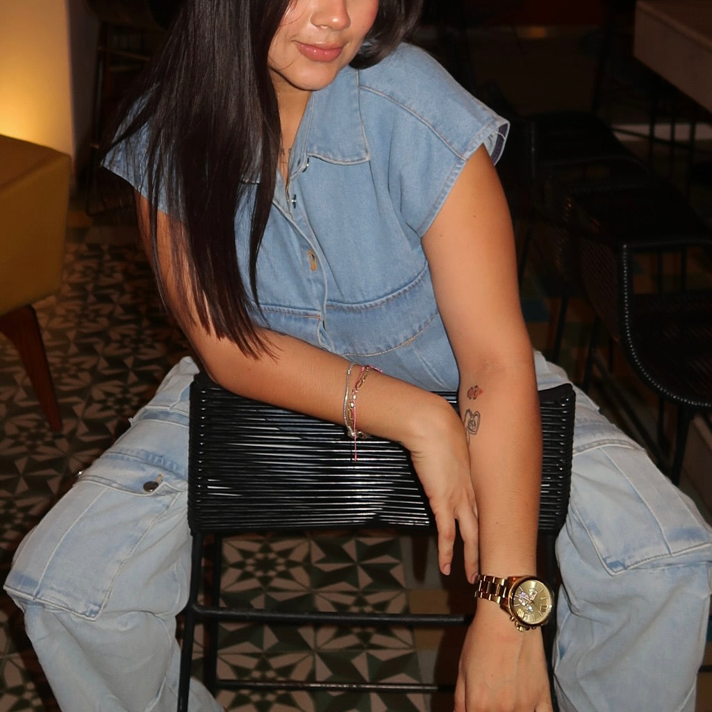 Blusa Corta de Mezclilla con Bolsas en el Frente