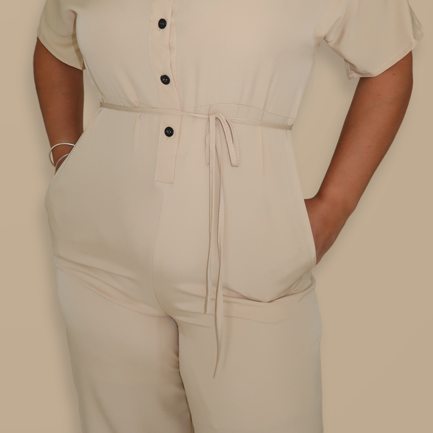 Jumpsuit Beige Manga 3/4 con Bolsillos Laterales