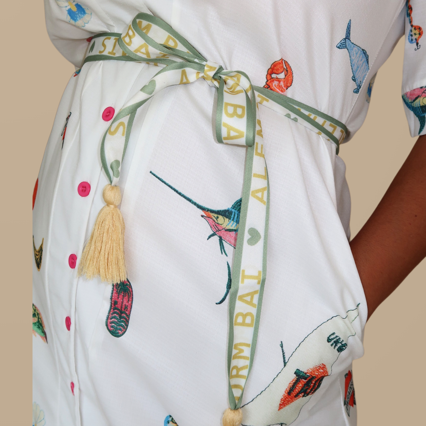 Vestido Blanco con Dibujos de Colores
