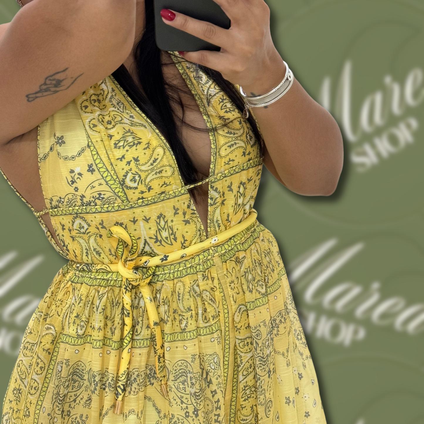 Vestido Largo Amarillo con Estampado Negro