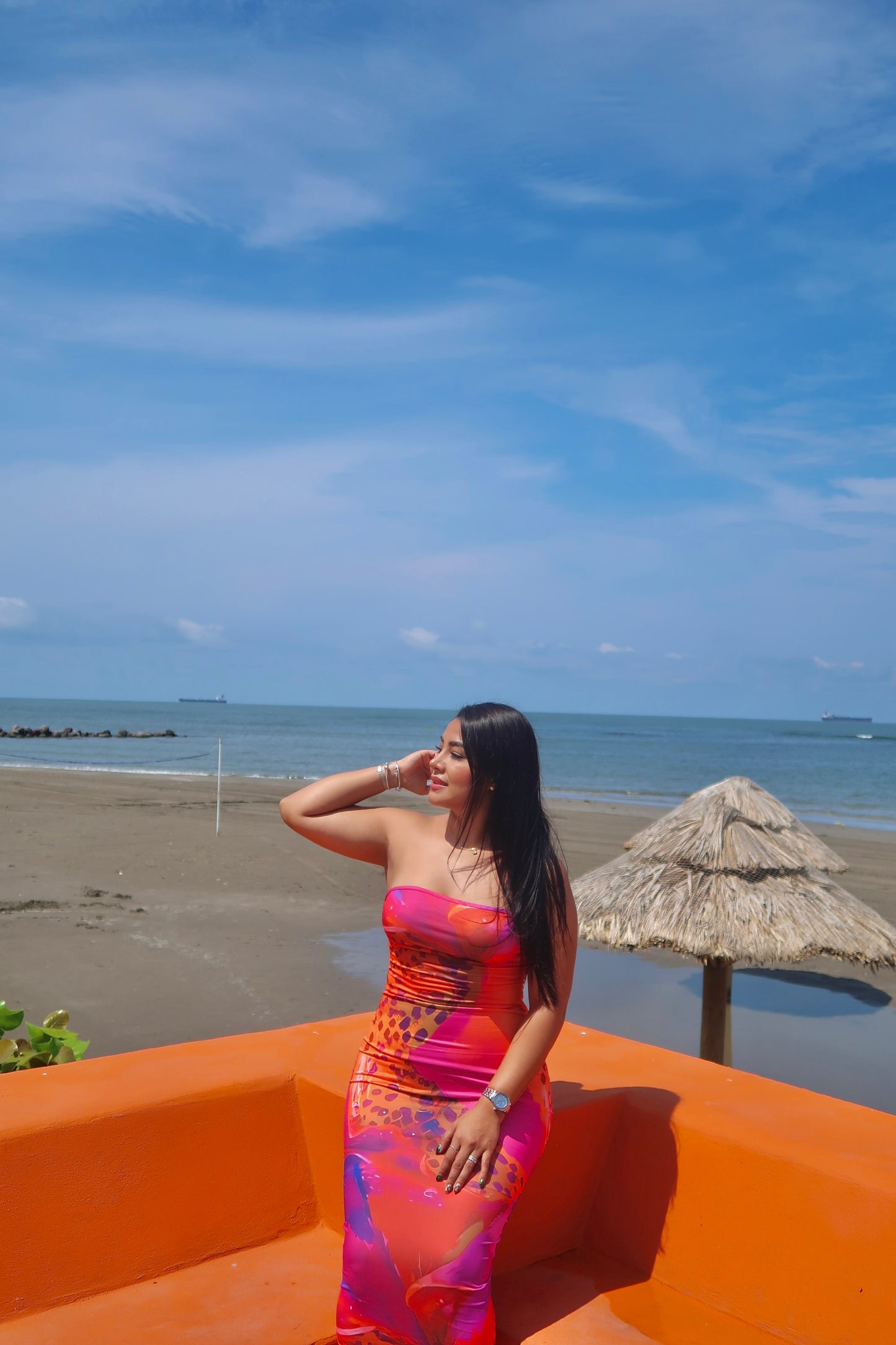 Vestido Largo Ajustado de Colores con Diseño Strapless