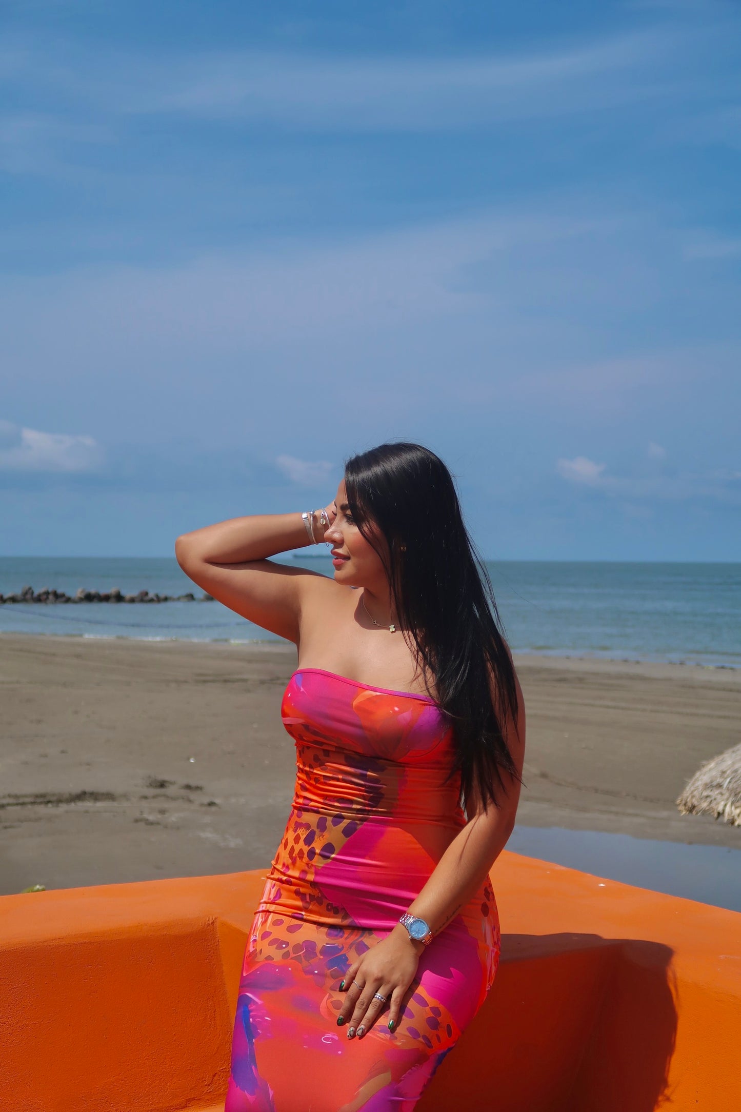 Vestido Largo Ajustado de Colores con Diseño Strapless